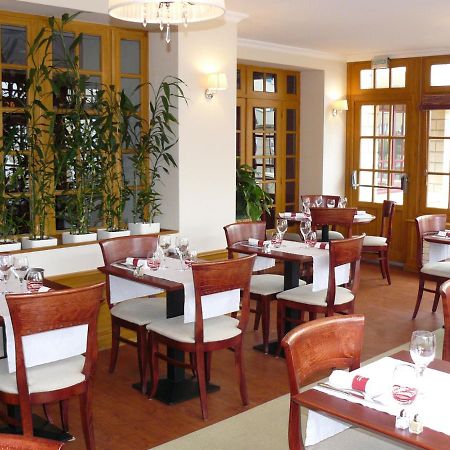 לוק-סור-מר Hotel-Restaurant Le Normandie מראה חיצוני תמונה