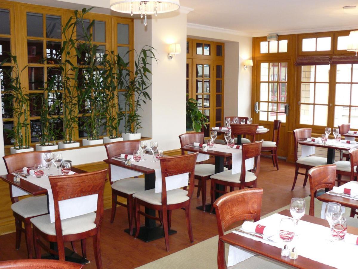 לוק-סור-מר Hotel-Restaurant Le Normandie מראה חיצוני תמונה